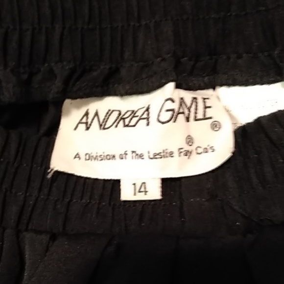 Skirt - Picture 2 of 2